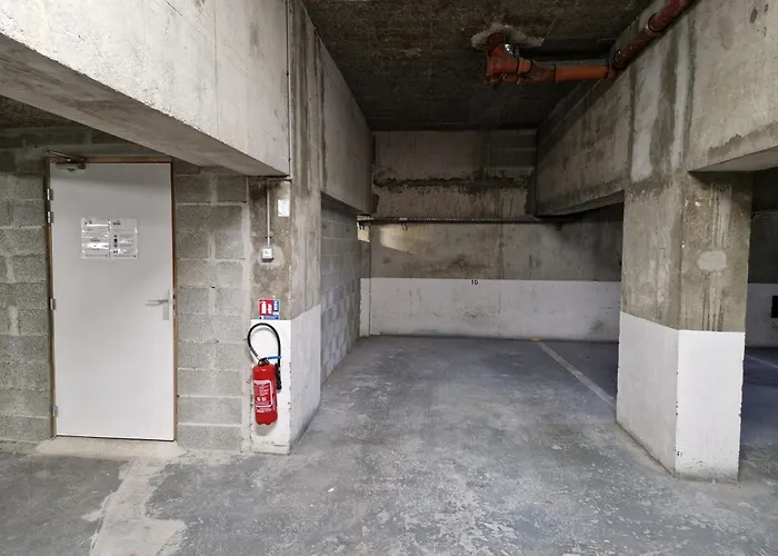 Deauville, Proche Avec Parking Prive *