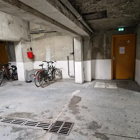 Deauville, Proche Avec Parking Privé