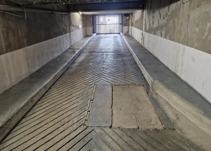 Deauville, Proche Avec Parking Prive