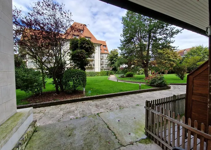 Deauville, Proche Avec Parking Prive Apartament *